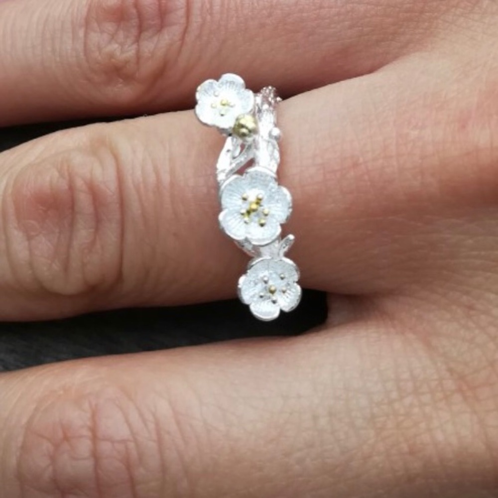 ✨ 925 Sterling Silver Flower Ring✨